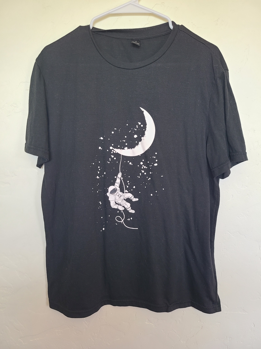 SHEIN Black Short-Sleeve Tee with White Astronaut & Moon Graphic Size L